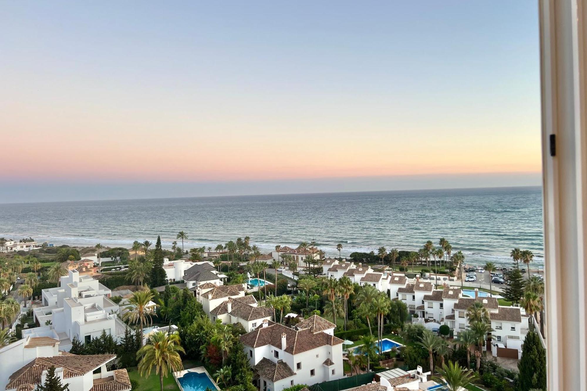 Marbella Beachfront - Beachside Apartment With Stunning Sea Views מראה חיצוני תמונה