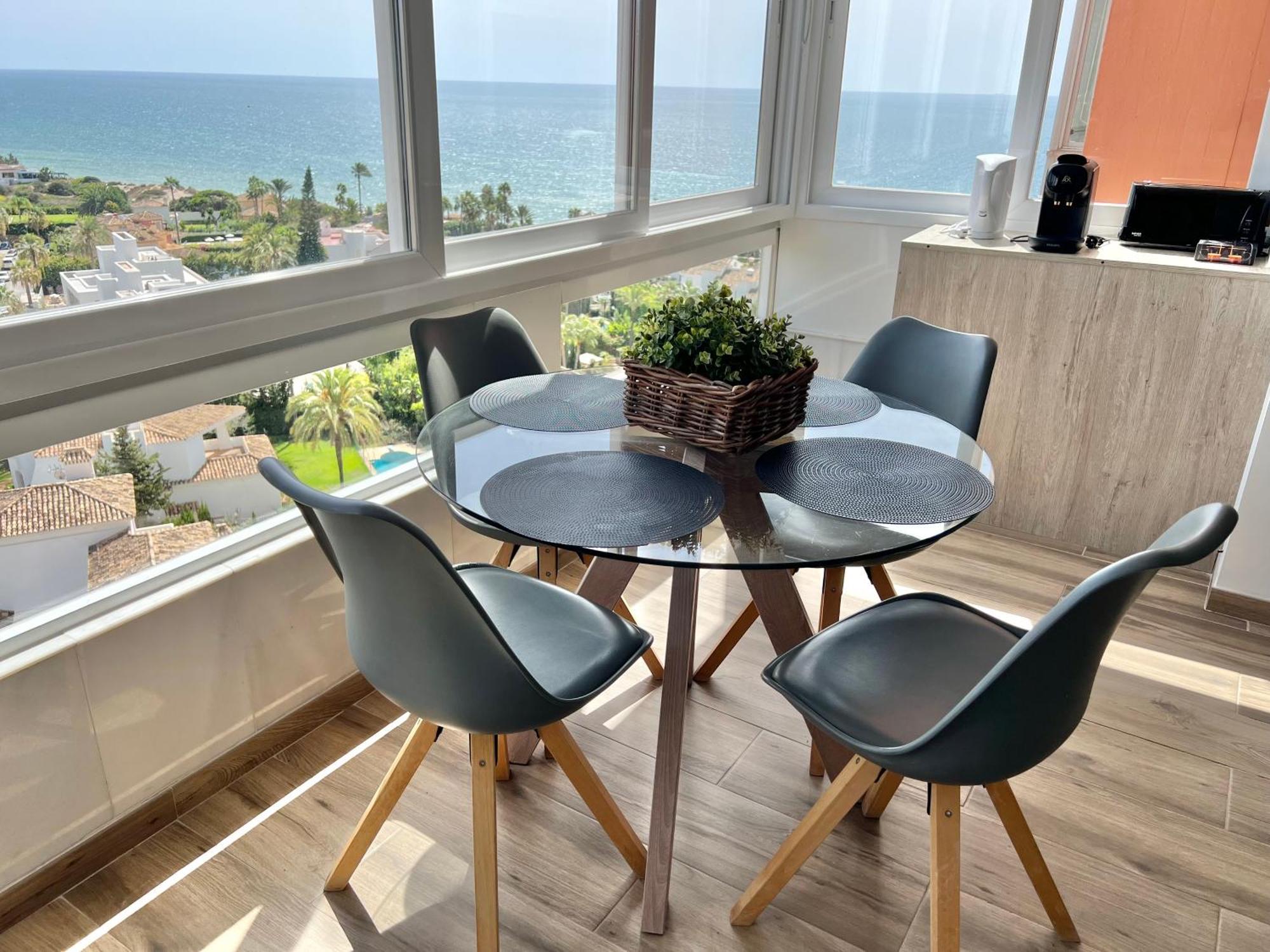 Marbella Beachfront - Beachside Apartment With Stunning Sea Views מראה חיצוני תמונה